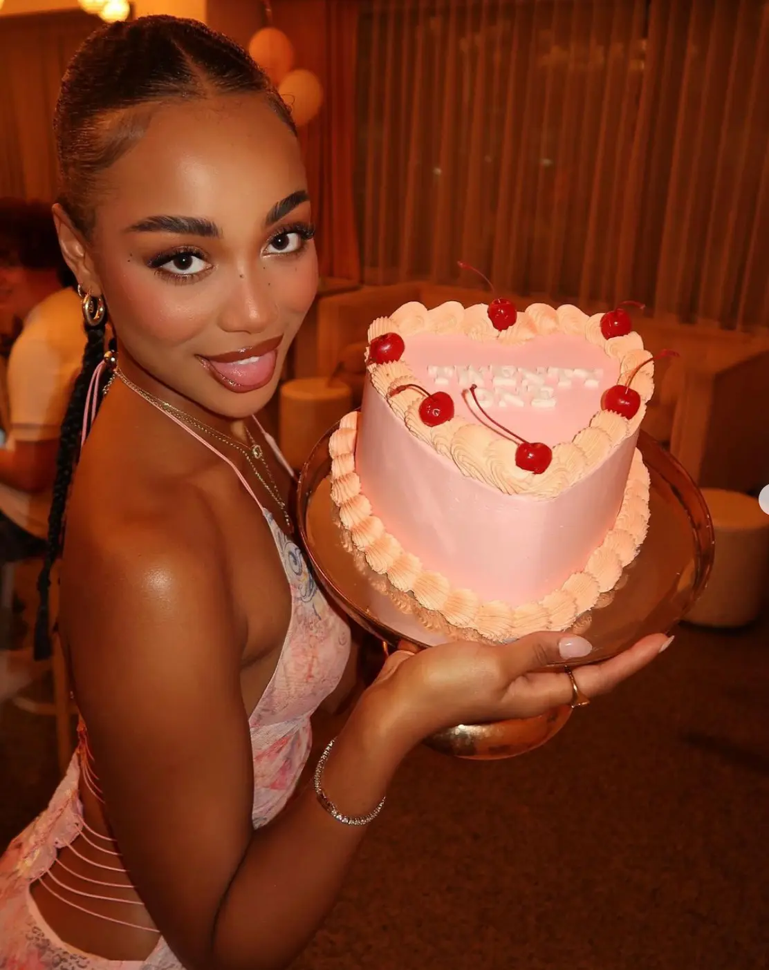 Vintage Heart Cakes - Image 5